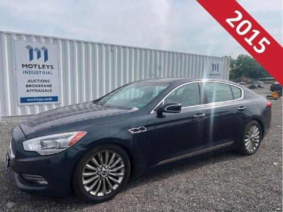 2015 Kia K900 Luxury Sedan