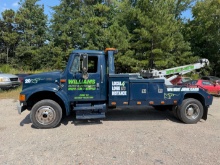 1998 International 4700 S/A 15-Ton Medium Duty Wrecker