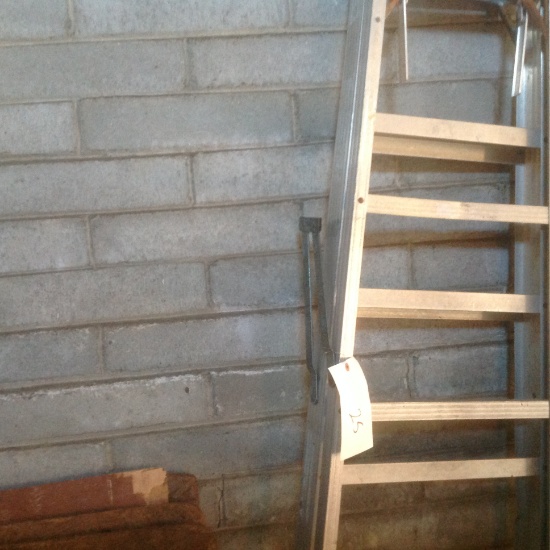 Step ladder