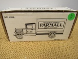 Farmall 1931 Hawkeye Truck Bank
