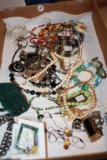 Nice Lot of Vintage Jewelry