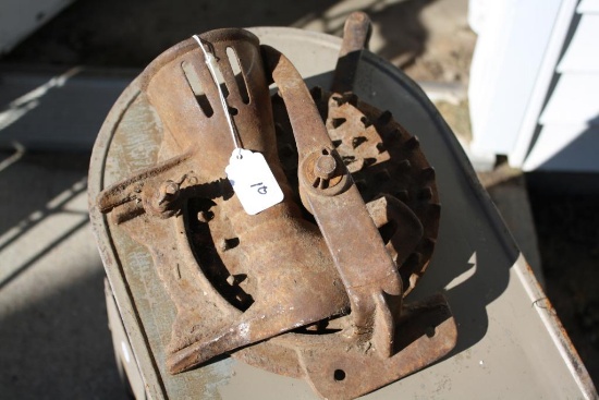 Antique Cast Iron Corn Sheller