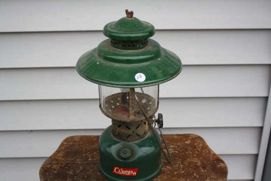 Vintage Coleman Lantern 8-6