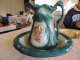 Small green vase and basin