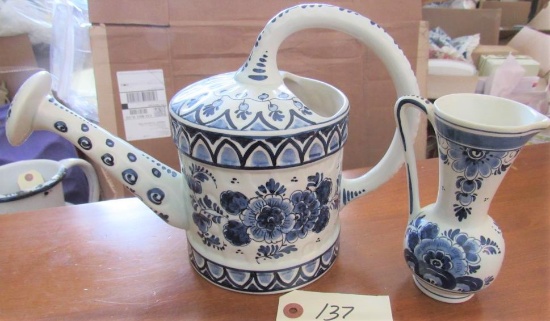 Delft watering can with pitcher