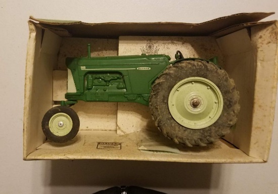 Oliver 880 Toy Tractor