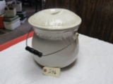 stoneware crock pot (slight cracking)