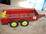 Ertl New Holland Toy Manure Spreader