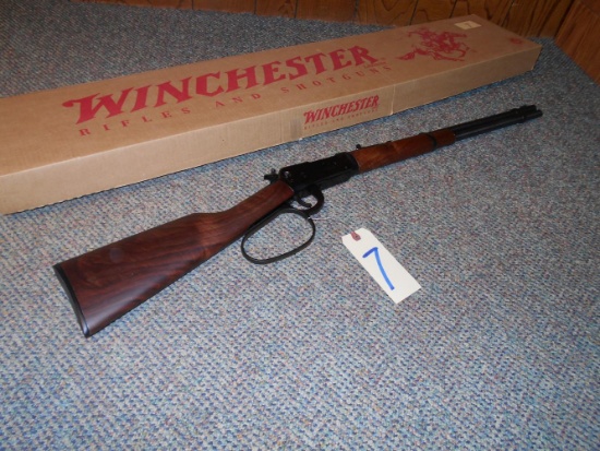 Winchester Model 94AE .45 colt w/box