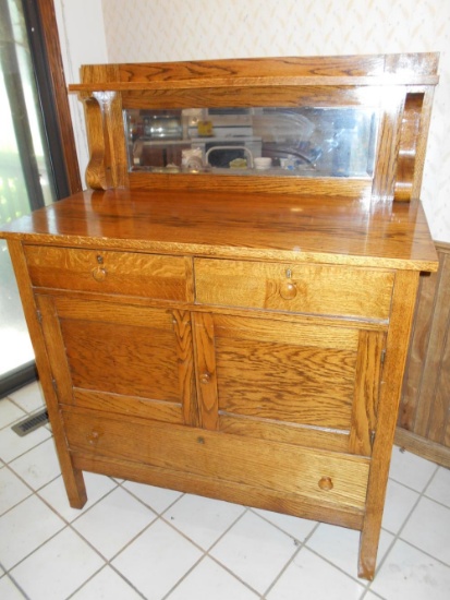 Oak Buffet w/Beveled Mirror