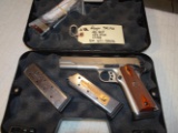 Ruger SR1911 45 ACP w/3 Clips w/case