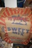 Wayne sweet mix burlap sack