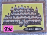 1962 Topps Team Los Angeles Dodgers #43