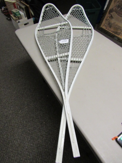 White Traditional Style Snowshoes
