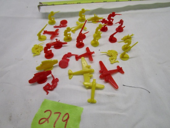 Old Lot of Plastic Military Game Pieces