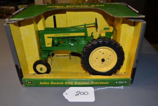 diecast JD "620" tractor  W/box