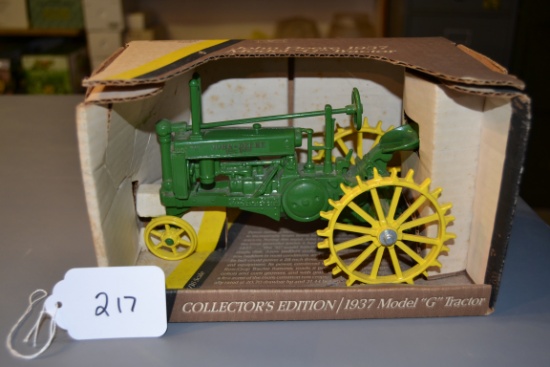 collector's edition diecast JD 1937 "G" tractor W/box