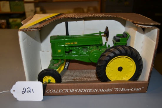collector edition diecast JD "70" row crop tractor W/box