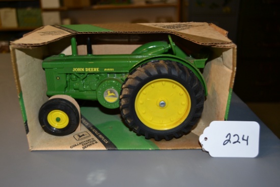 collector edition diecast JD 1949/1954 "R" tractors W/box