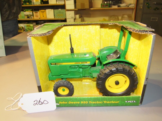 diecast JD "950" tractor W/box