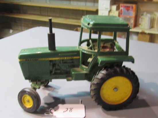 diecast JD "4440" tractor