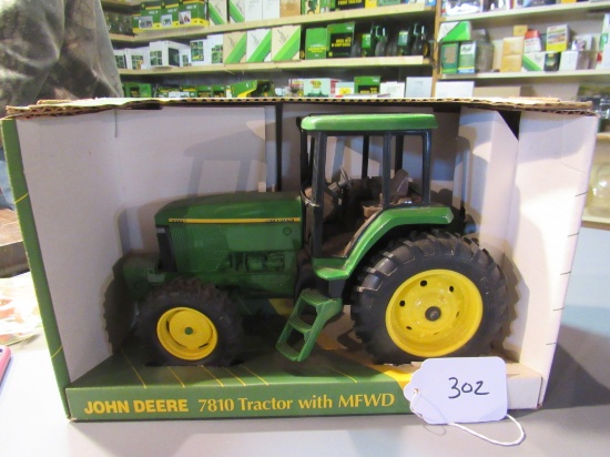 diecast JD "7810" tractor W/box