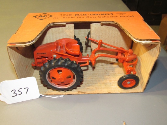 diecast 1948 Allis Chalmers "G" tractor W/box
