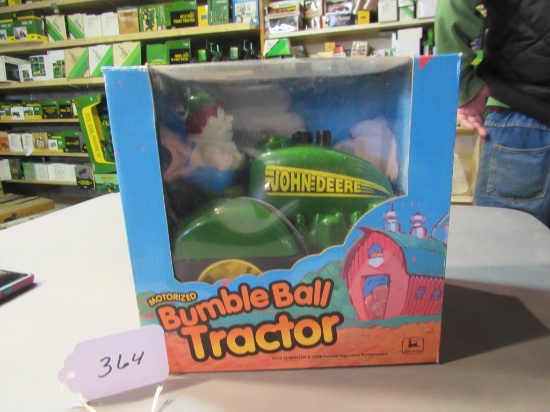 plastic JD motorized Bumbleball Tactor  W/box