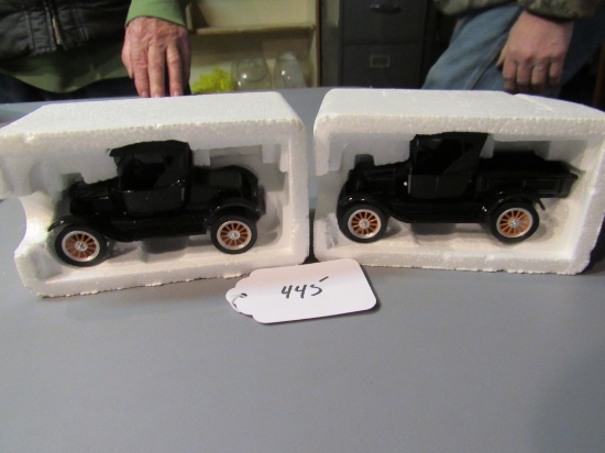 diecast 1925 Ford Model "T" pickup & coupe W/box