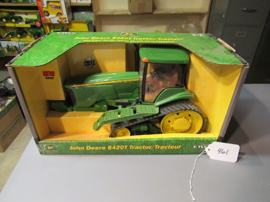 collector's edition diecast JD "8420 T" tractor W/box