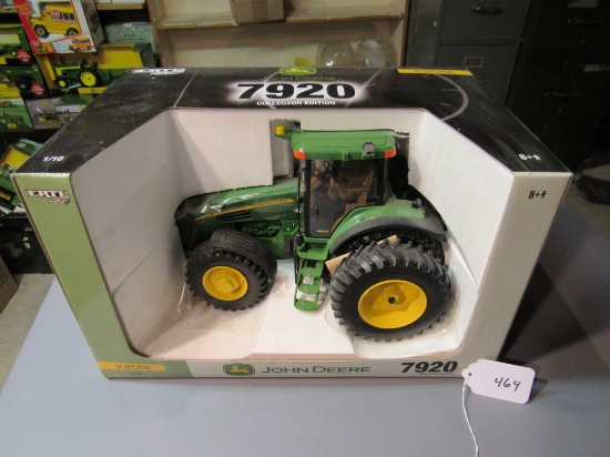 collector's edition diecast JD "7920" tractor W/box