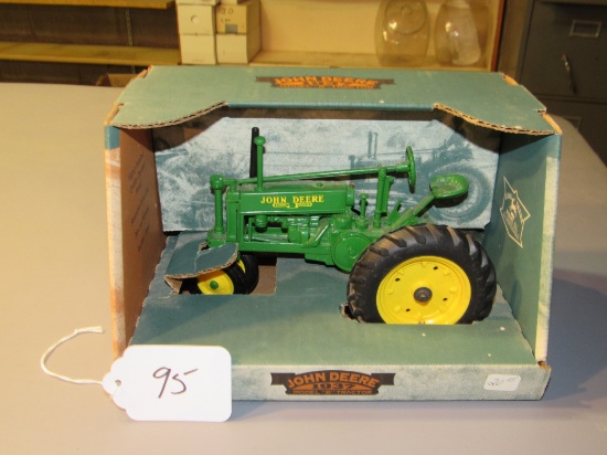 diecast JD 1937 "B" tractor  W/box