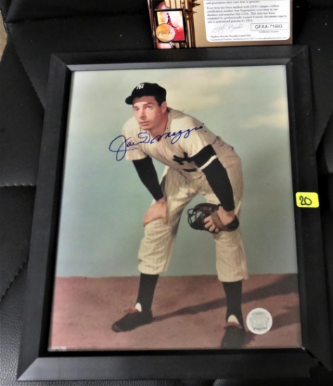 Joe DiMaggio Signed 8x 10 Framed Photo