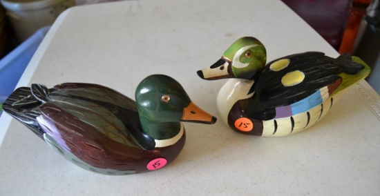2 wood duck figurines
