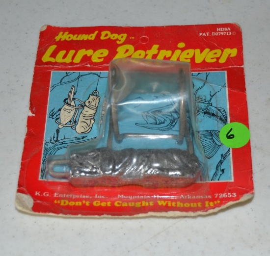 Hound dog lure retreiver