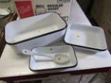 4 Piece Enamel Set Small, Med, and Large Rectangle Pan