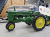 John Deere Tractor Toy (60 Power Steering)