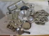 aluminum child's cookware