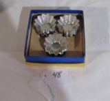 Swedish aluminum tart forms W/box