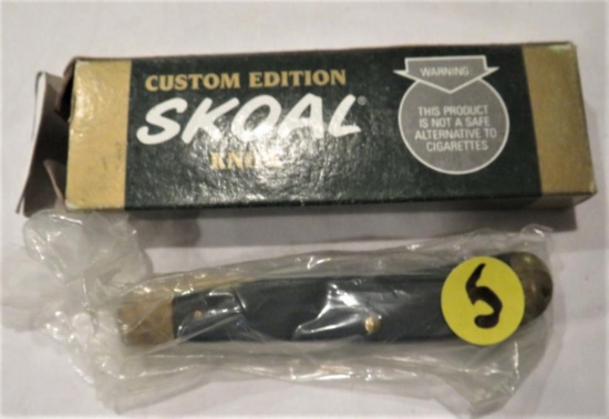 Skoal Pocket Knife by Schrade in box