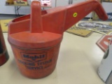 Mobil cooling system service can with spout