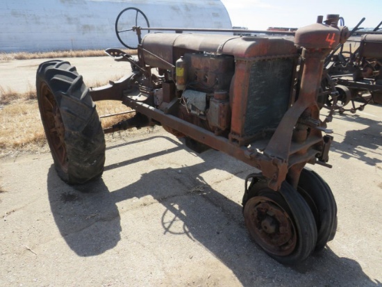 FARMALL F20 TRACTOR