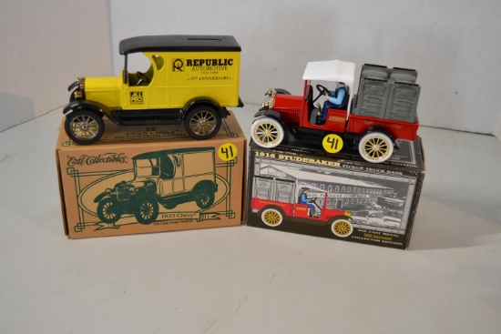 2 diecast auto banks W/box (1 Ertl, 1 Liberty)