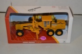 Ertl diecast JD 772 Ch maintainer