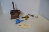 5 metal vintage toys