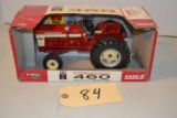 Ertl diecast IH 460 tractor W/box