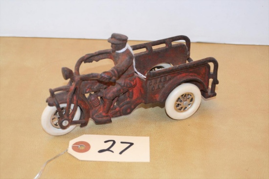 Hubley Indian crash car