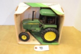 John Deere 2550 tractor w/ box 1/16