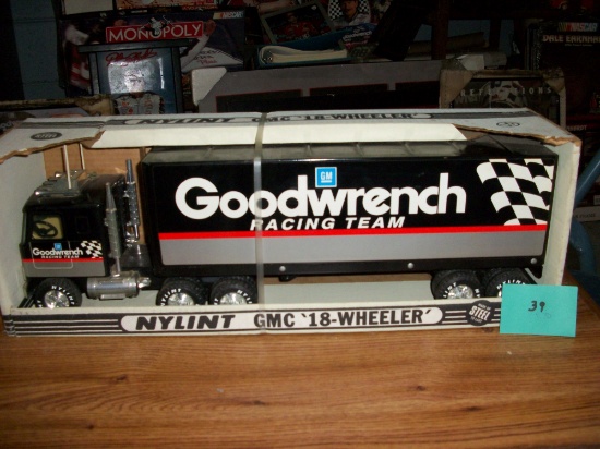 Goodwrench Racing Team 18 Wheeler