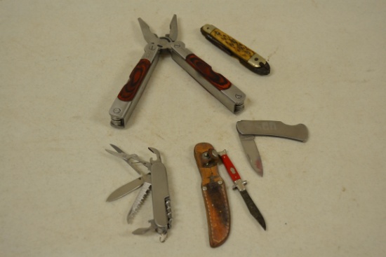 Assortment of pocket knives